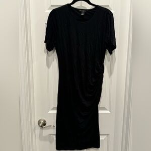 Pea in the Pod short sleeve maternity dress